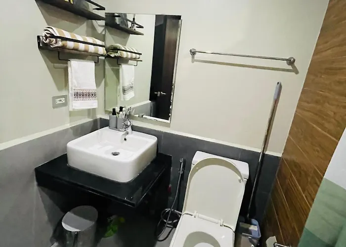 Urbanstay At The Radiance Bay Aparthotel