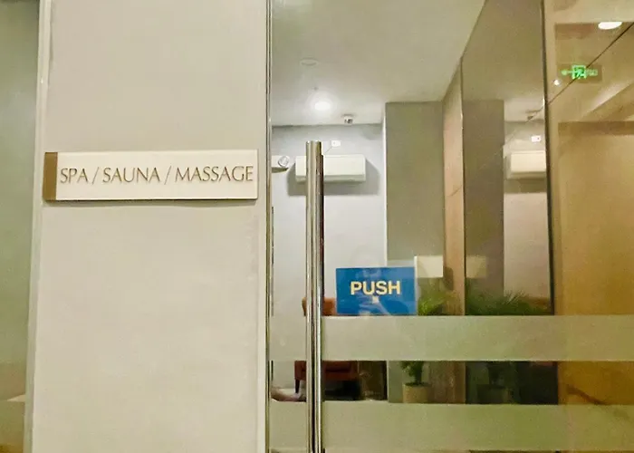 Urbanstay At The Radiance Bay 4* Manila
