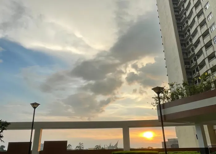Urbanstay At The Radiance Bay Manila