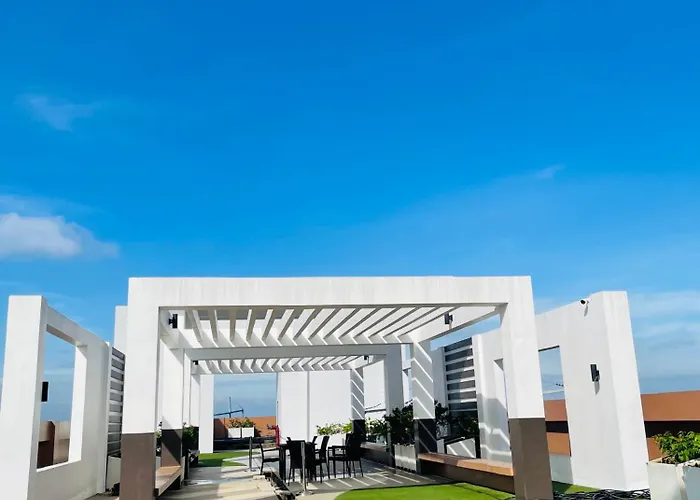 Aparthotel Urbanstay At The Radiance Bay Manila