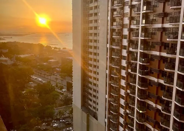 Urbanstay At The Radiance Bay